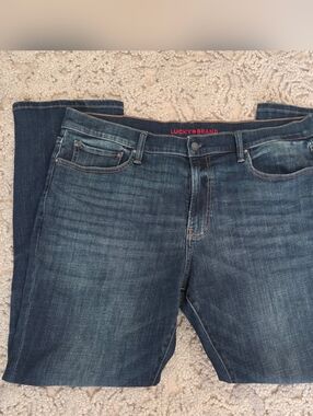 Lucky Brand Mens 410 ATHLETIC STRAIGHT Jeans 38x32